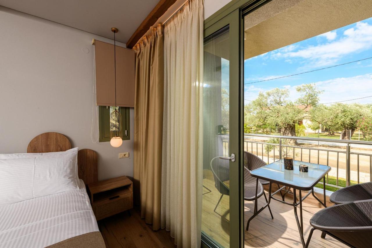 The Olive Land Hotel Ormos Prinou  ภายนอก รูปภาพ